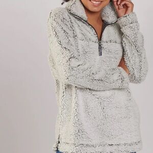 Boxercraft fuzzy gray pullover. Size medium.